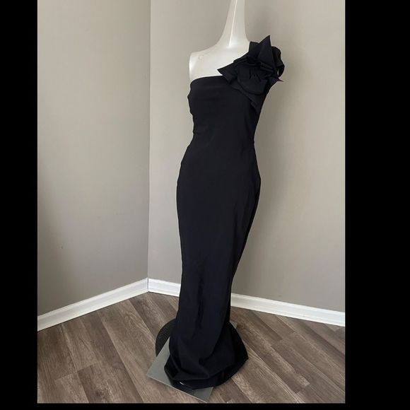 NWT Chiara Boni La Petite Robe Nicolasa One-Shoulder Gown $1090 - Picture 8 of 10
